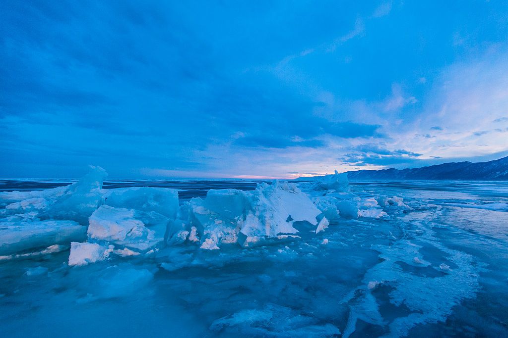 Байкальский лед